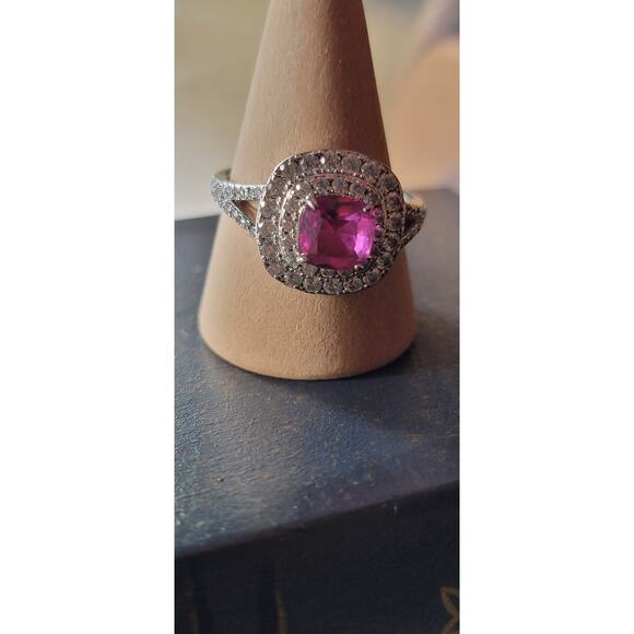 Glamorous Rhodium-Plated Size 9 Ring with Pink Gemstone and Pave Accents - Picture 15 of 16